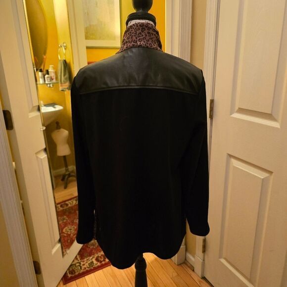 FAUX SUEDE/ FAUX LEATHER OPEN LEOPARD JACKET - Picture 4 of 8